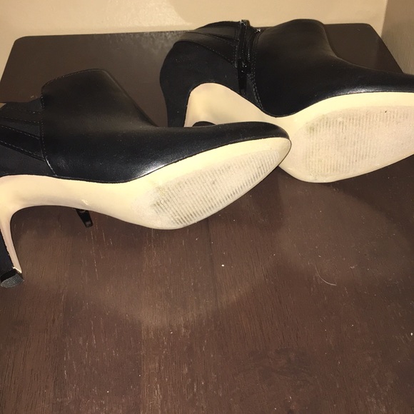 Heels - Picture 2 of 3